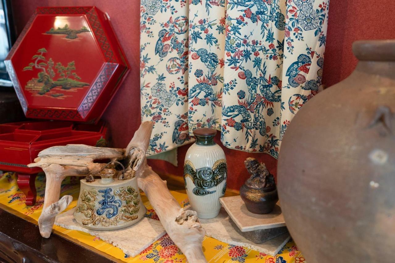 沖縄古民家お宿ななつぼし Okinawa Traditional House Nanatsuboshi Naha Esterno foto