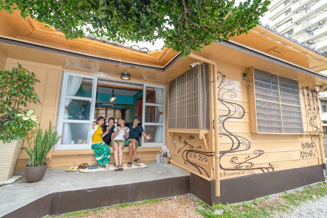 沖縄古民家お宿ななつぼし Okinawa Traditional House Nanatsuboshi Naha Esterno foto